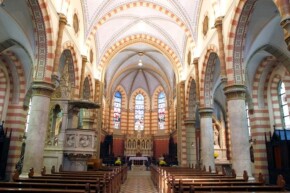 foto vevnitř katedrála