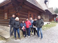 Velikonoce – chata Oravice – termály Chocholov, Meander, výlet do skanzenu
