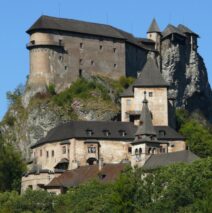 Slovensko – Oravský hrad  s koupáním v termálech “Meander Park Oravice,,  – 16.5.2026 (jednodenní zájezd)